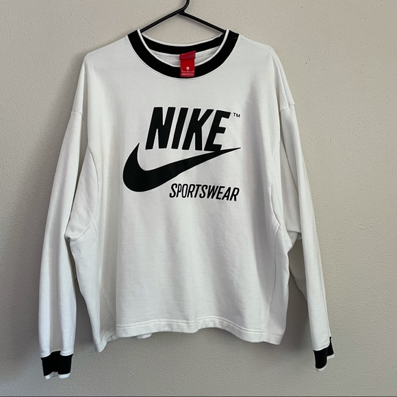 Nike Tops - Nike Sportswear sweatshirt
